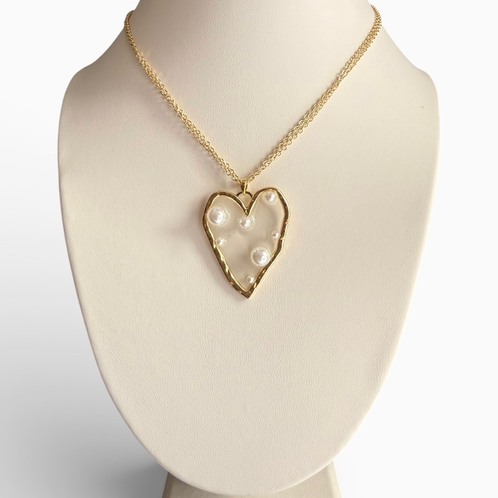 Elegant Gold Heart Necklace with Pearls